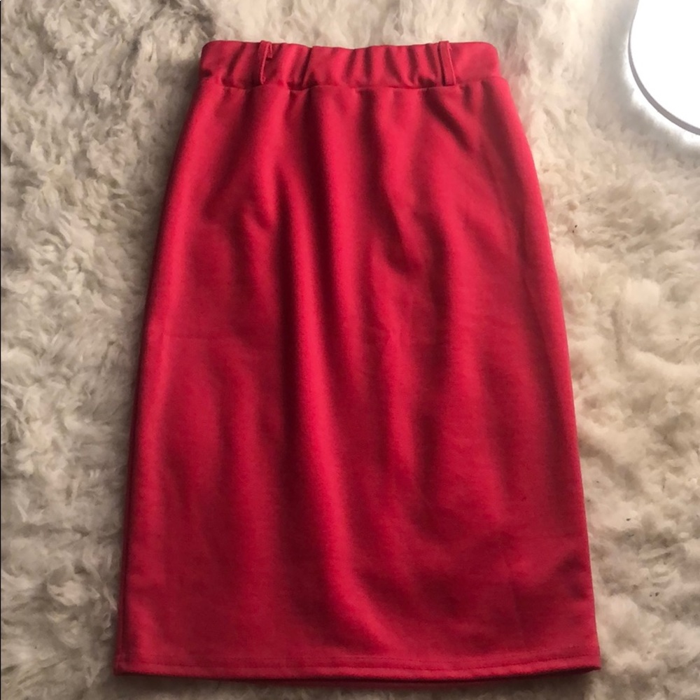Fuchsia pencil skirt